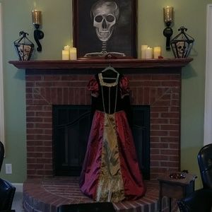 Girls 14/16 medieval gown costume